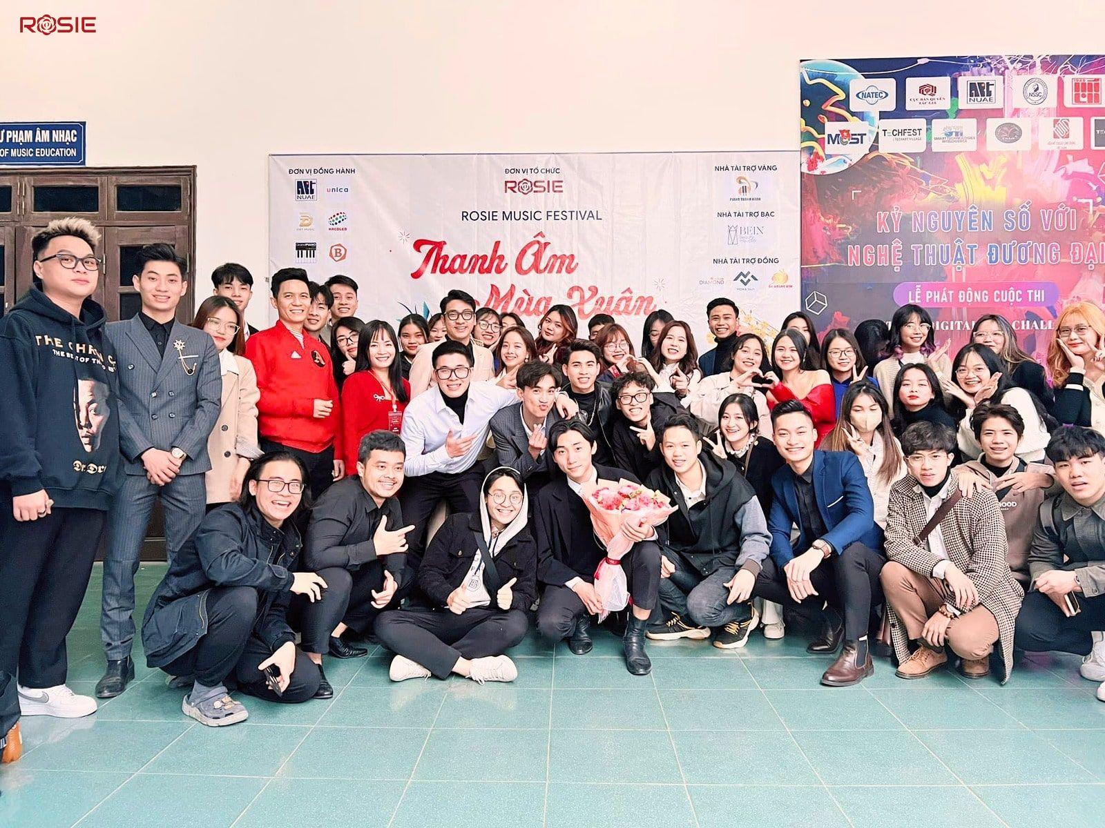 Rosie - Địa Chỉ Lớp Học Vẽ Cho Bé ở Cầu Giấy TOP 1 2 ve chung toi 1- rosie