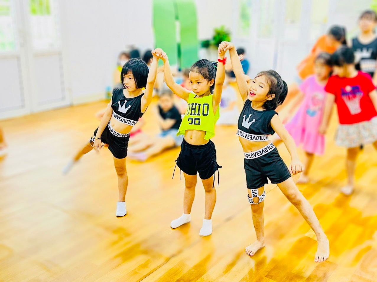 khoa-hoc-nhay-mua-rosie-music-center