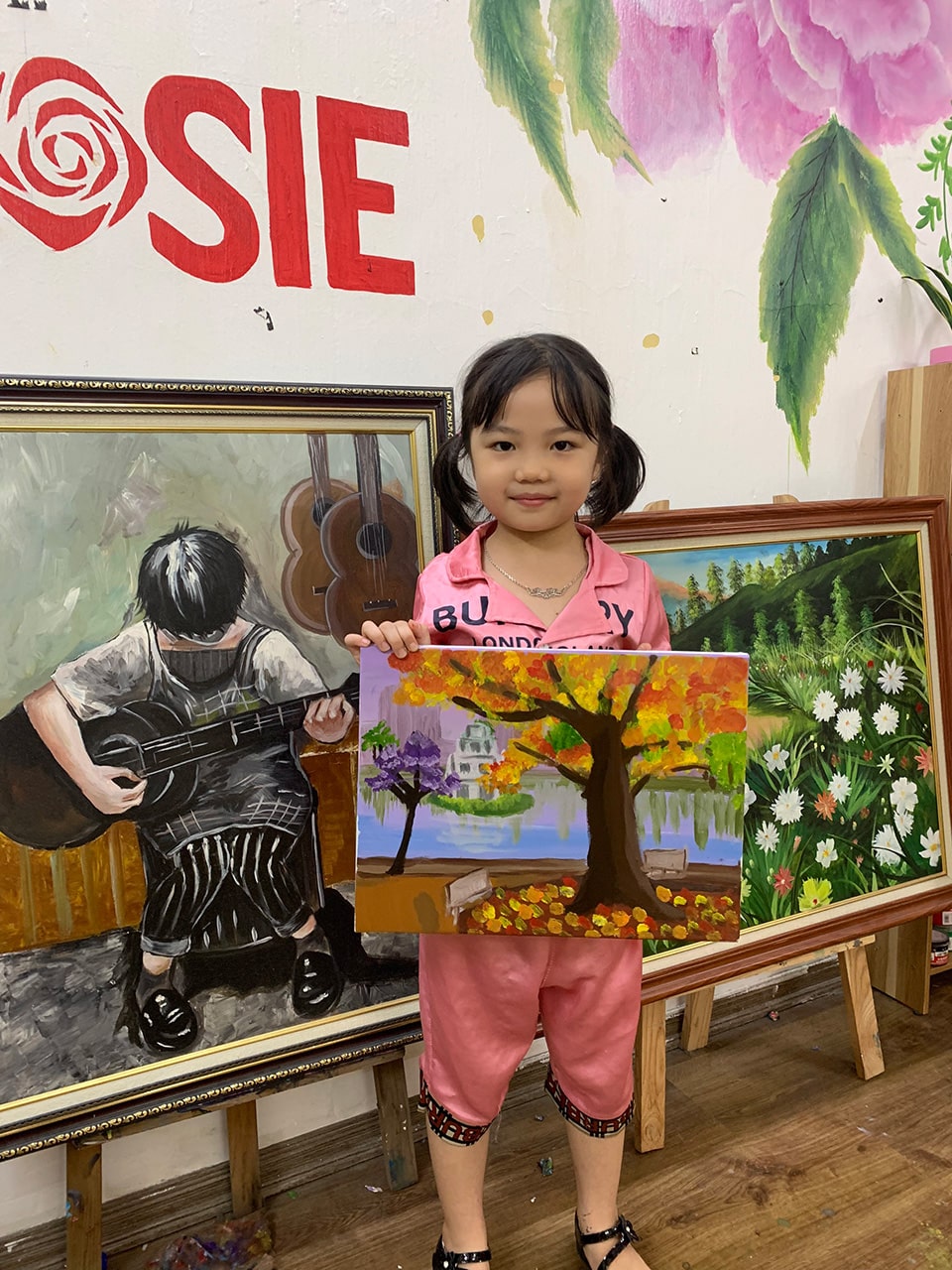 Khoá học Mỹ thuật - Lớp học vẽ cho bé 5 lop-hoc-ve-cho-be-rosie-music-center-1